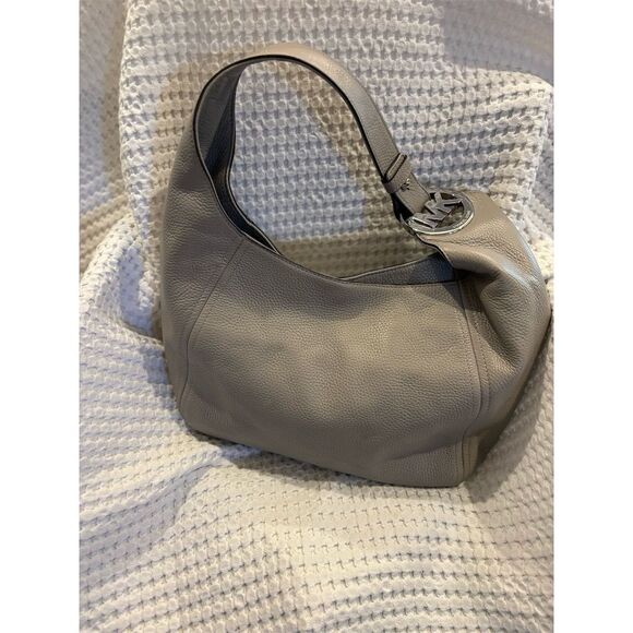 Michael Kors Fulton light taupe Pebble Leather Hobo Bag Women's Handbag purse - Picture 1 of 12
